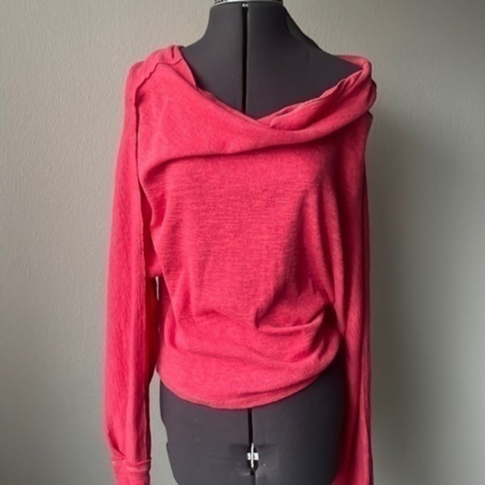 NWT Free People top XS coral off the shoulder sweater
